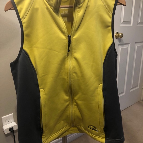 EUC 9/10 L.L BEAN women’s fleece vest in size L!! - Picture 4 of 9